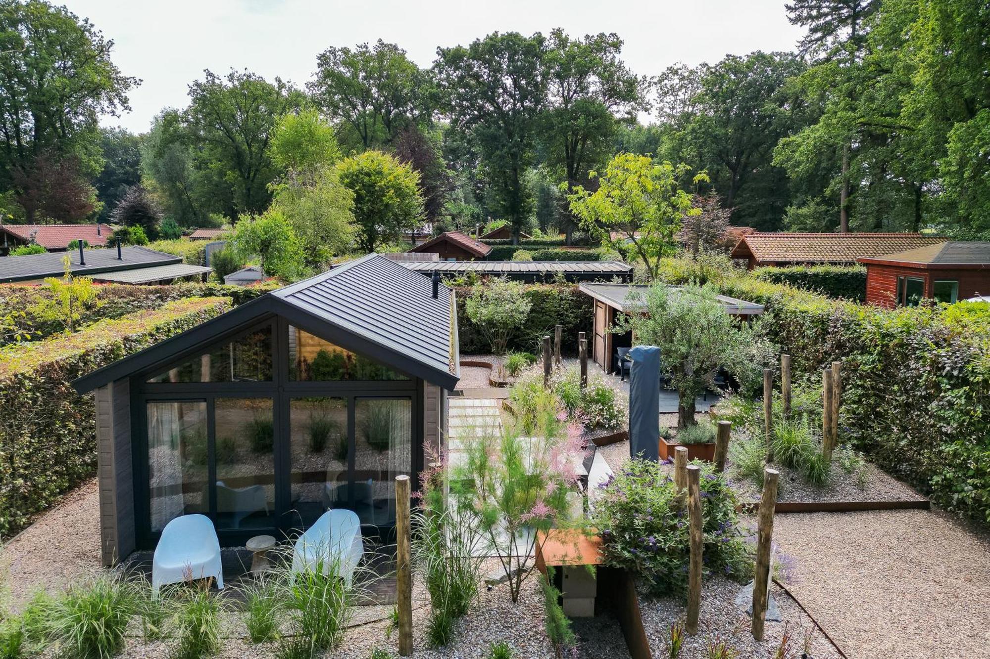 Modern Ingericht Chalet Op Groen Park Op De Veluwe Epe Exterior foto